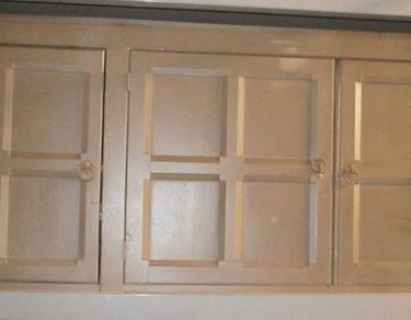 0063048 Smoky Green Painted Sideboard With Three Doors (31″ x 80″ x 15″)