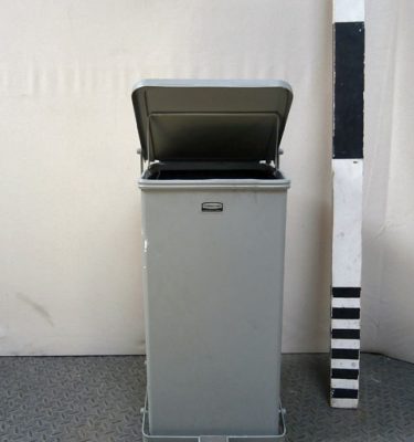 6810051 Trash Can x 2