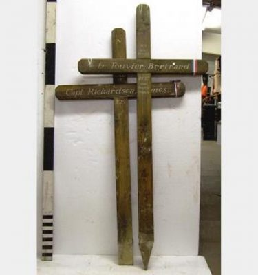 Ww1 French Crosses X2 With French Ribbon (Wood)