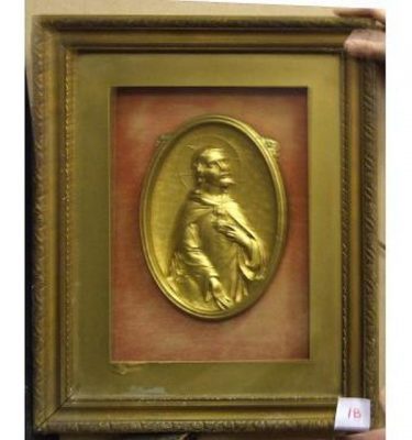 Gilt Frame Gold Oval Christ Relief Plaque Red Background