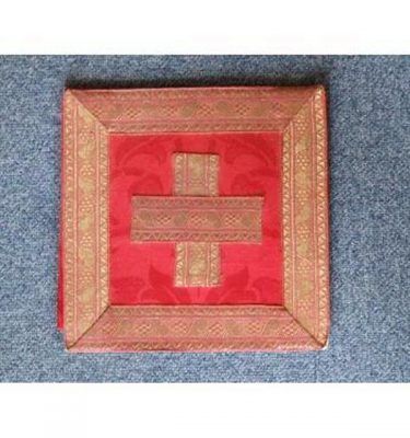 Red Damask Board With Hard BackStands Upright Gold Braid Edge And Cross 230Mm X