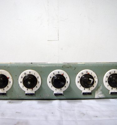 0045066 Switch Gear ( H 12cm x 52 x 10 ) x 2 off