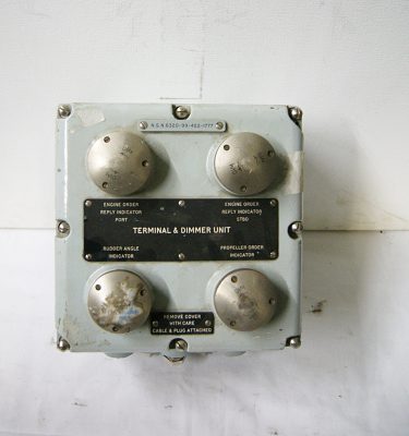 0045075 Switch Gear ( H 26cm x 22 z 18 )