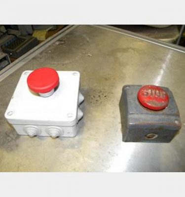 2910004 Red Buttons Various