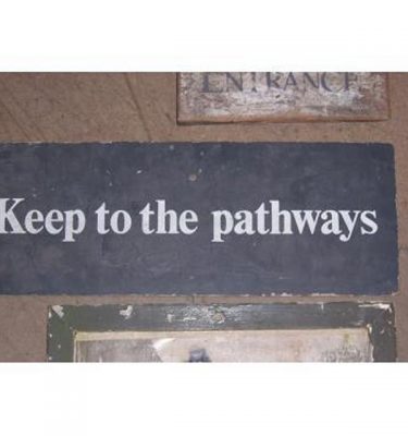 5500007 Keep To The Pathways