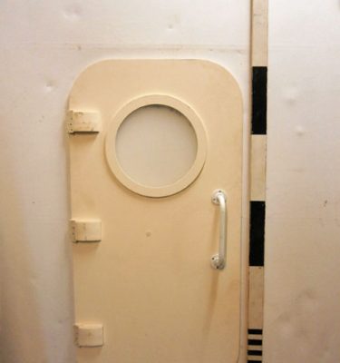 0089174 Ships Door ( 157cm x 77 )