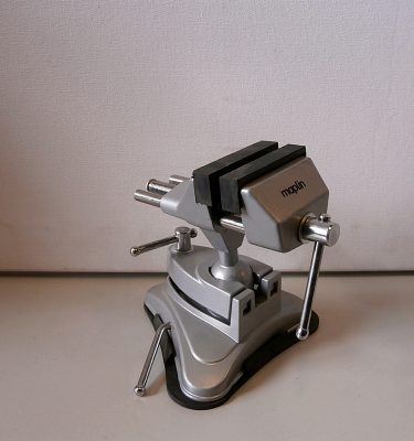 0064089 Small Lab Vice Tool ( H 16cm x 17 x 19 ) x 1off