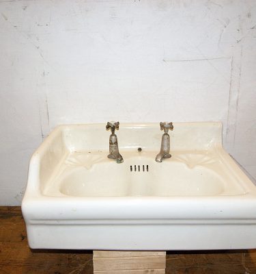 0011108 Ceramic Wash Basin ( H 34cm x 63 x 49 )