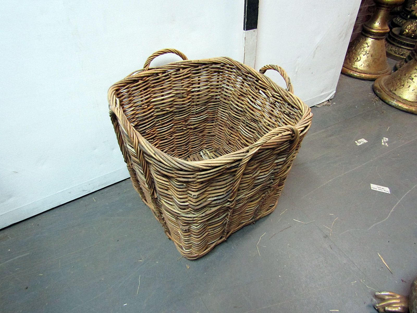 0410127 Square Top Wicker Basket With Four Handles ( H 60cm x 60 x 60