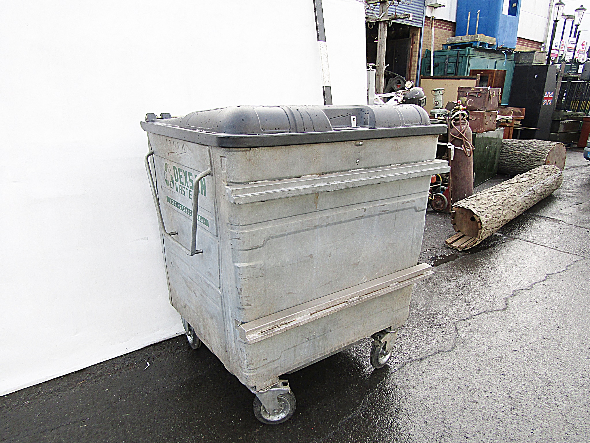 0014222 Large Galvanized Industrial Bin On Wheels ( H 130cm x 120 x 100