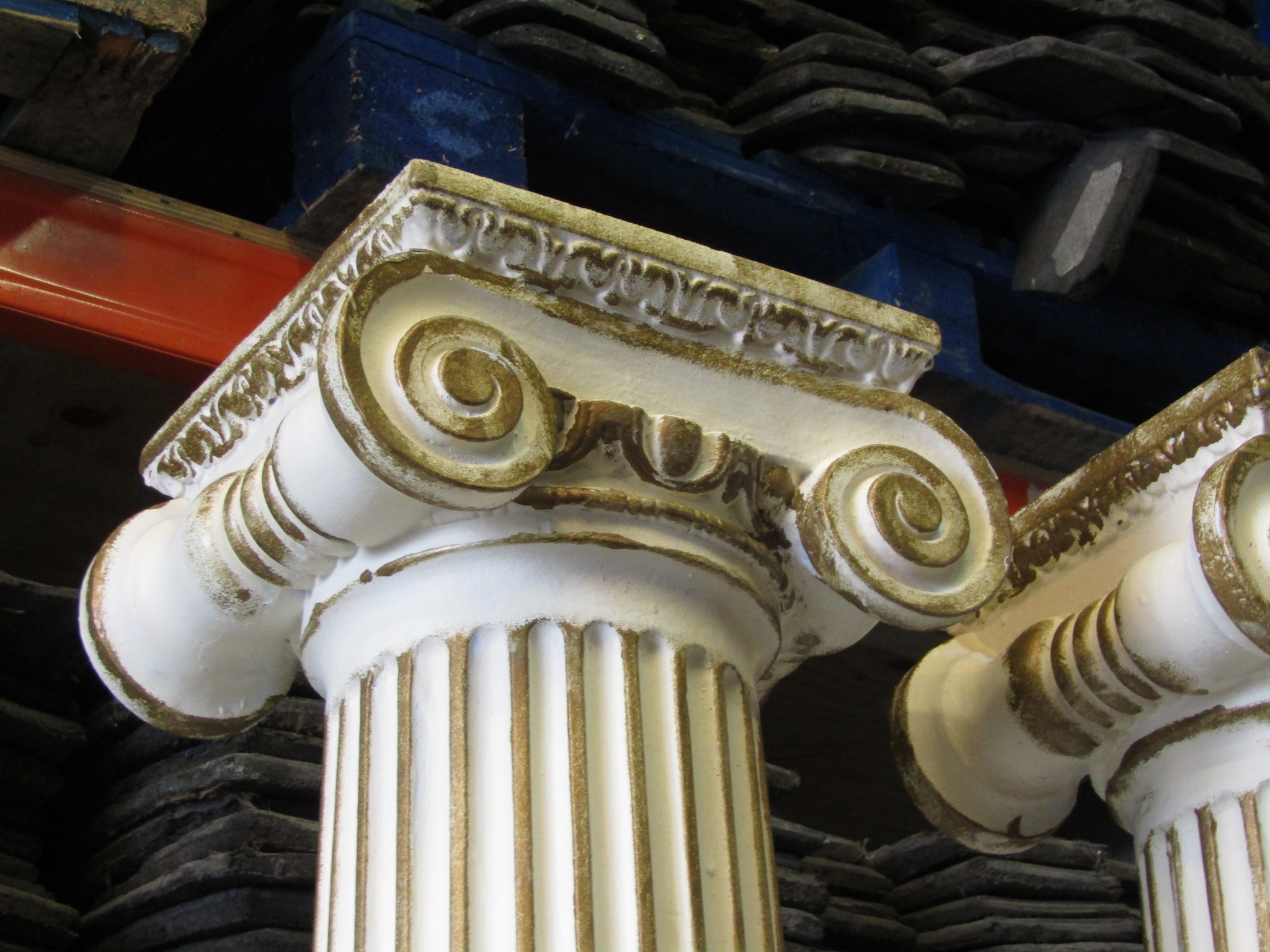 8700051 Fluted Ionic Columns / Fibreglass And Wood ( H 260 cm x 45 x 45