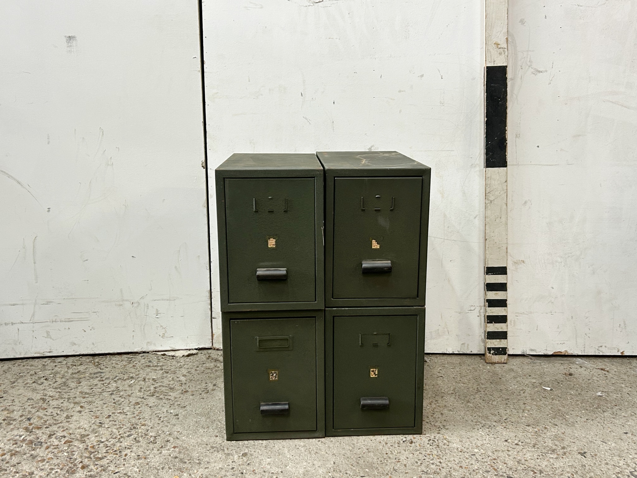 0006579 Green Army Modular Drawer Unit On Stand / Metal ( H 170 cm x 57 x 69 ) x 1 off - Image 4