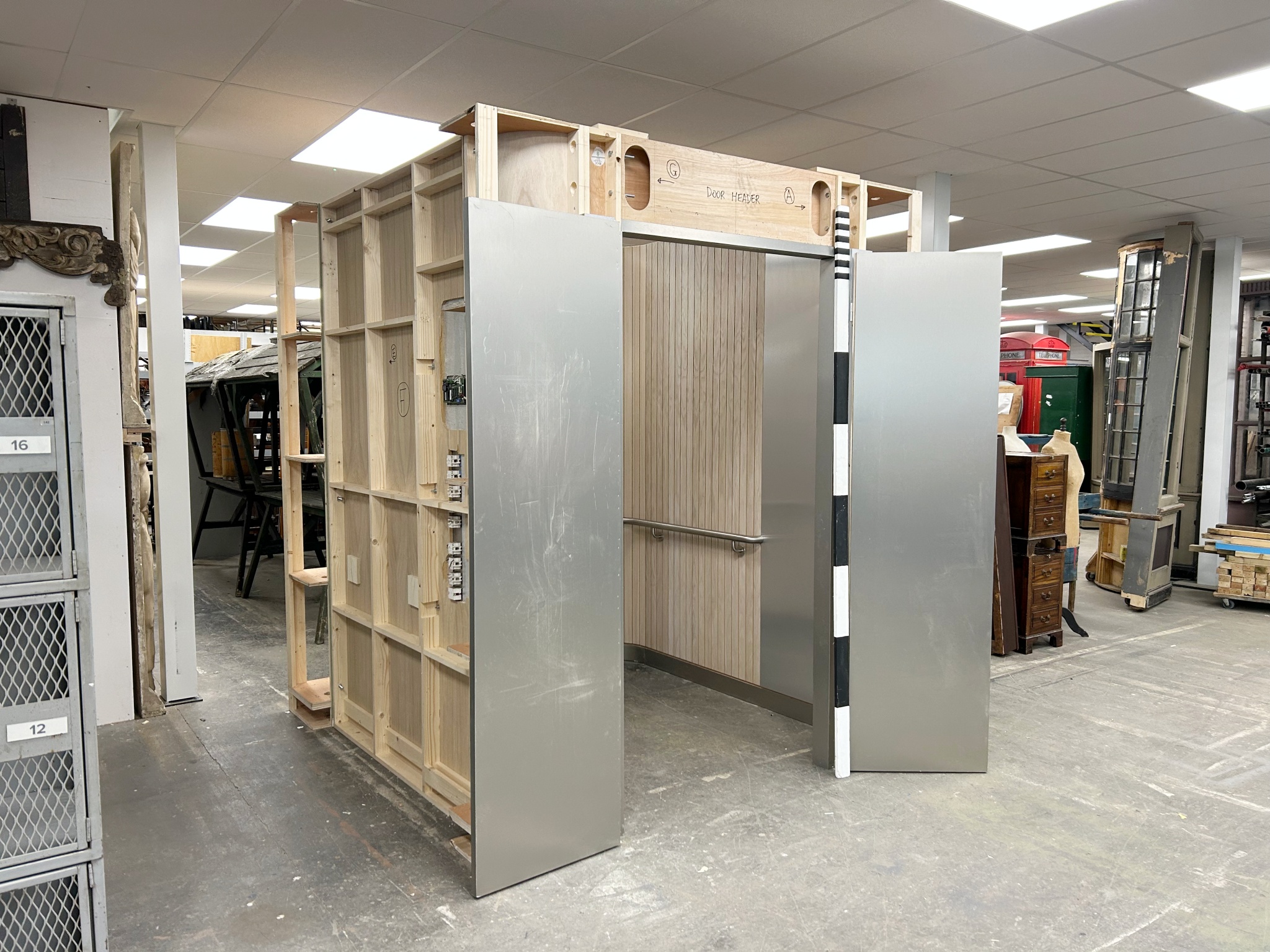 0067106 Modern Lift Interior Set / Wood Panel And Stainless Steel Detailing ( H 257 cm x 224 x 224 ) x 1 off