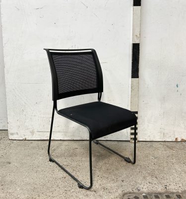 0085578 Mesh Back Conference Chairs ( H 86 cm x 47 x 46 ) x 10 off