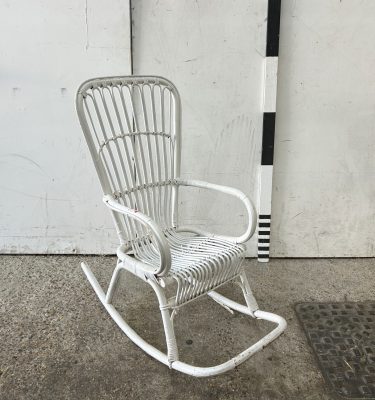 0085586 White Wicker Rocking Chair ( H 113 cm x 57 x 103 ) x 1 off