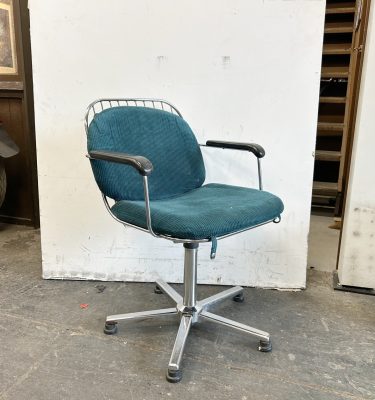 0085595 Modern Swivel Chair ( H 84 cm x 60 x 48 ) x 1 off