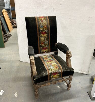 0085618 Carved Tapestry Armchair ( H 106 cm x 61 x 60 ) x 1 off