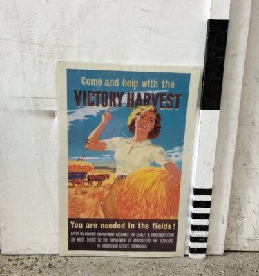 7100042 WW2 Victory Harvest Recruitment Poster ( H 77cm x 51 ) x 1 off