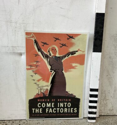 7100047 WW2 Women Of Britain Factory Poster ( H 77 cm x 55 ) x 1 off