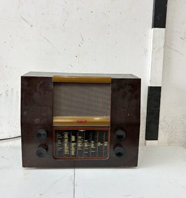 8200045 Vintage Wooden Valve Radio ( H 40 cm x 50 x 24 ) x 1 off