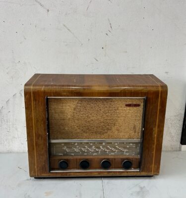 8200052 Vintage Wooden Radio ( H 38 cm x 50 x 21 ) x 1 off