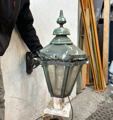 0140114 Ornate Victorian Wall Lantern ( H 80 cm x 67 x 45 ) x 1 off