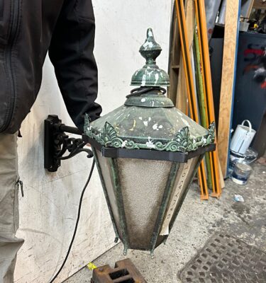 0140115 Ornate Victorian Wall Lantern ( H 73 cm x 67 x 40 ) x 1 off