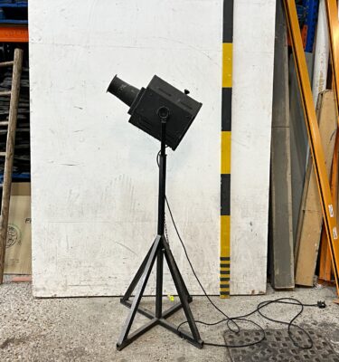 1070086 Vintage Theatre Spotlight On Stand ( H 156 cm x 50 x 50 ) x 1 off