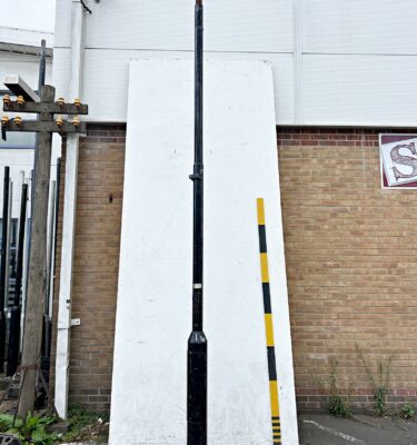 2500210 Modern Street Lamp Post ( H 408 cm ) x 3 off