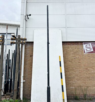 2500211 Modern Street Lamp Post ( H 490 cm ) x 2 off