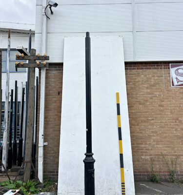 2500214 Victorian Street Lamp Post ( H 360 cm ) x  off